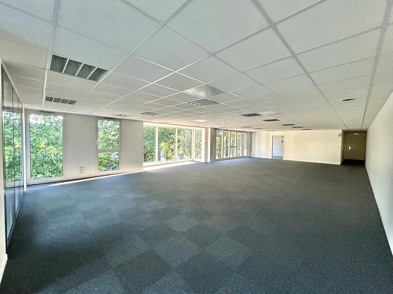 Bureau Rennes 588m² Location bureau Rennes Ille-et-Vilaine OLBUR2426108 4
